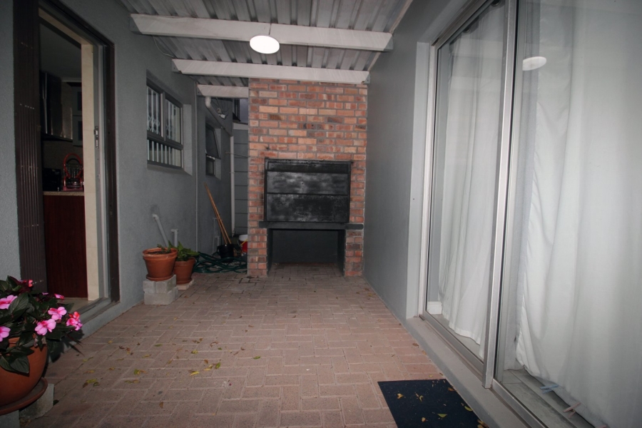 To Let 4 Bedroom Property for Rent in Belgravia Western Cape